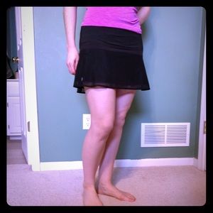 NWT, Athleta Upbeat Skort, Black, size Small